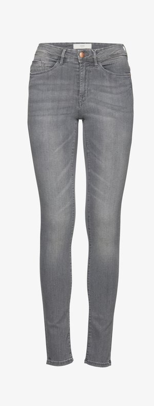 Hallid teksad hallist denimist, millel on sile tekstuur. Omavad nupuga sulgemist ja viit taskut, kerge tuhmumine detailide rõhutamiseks.