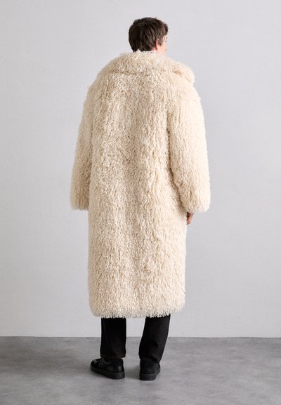 Nanushka KILAH - Zimní kabát - creme