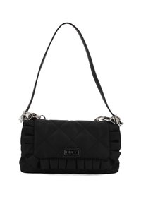 Borsa a spalla nera trapuntata con dettagli arricciati, hardware argentato e una tracolla elegante; forma rettangolare con chiusura a pattina.