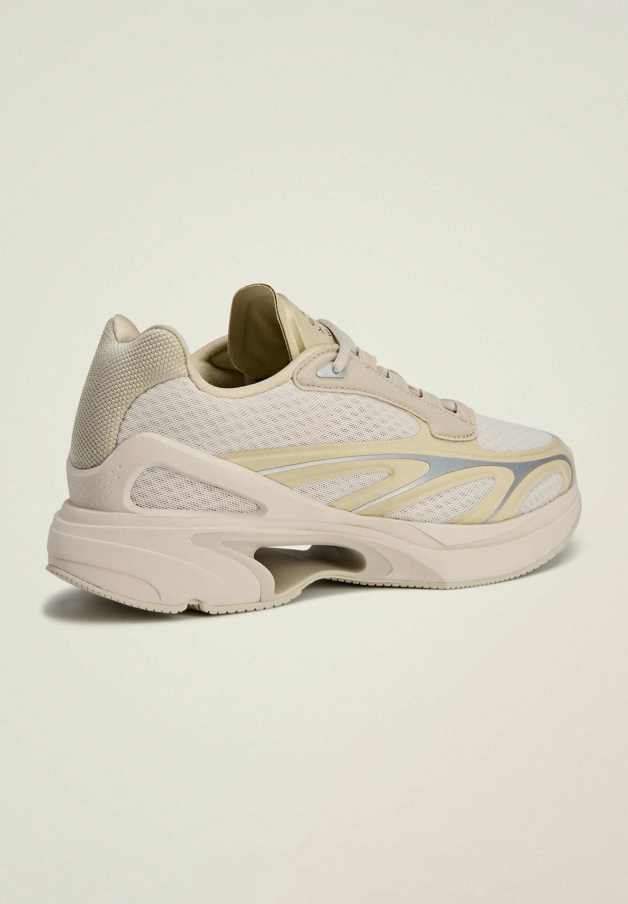 SPORTSWEAR 2000