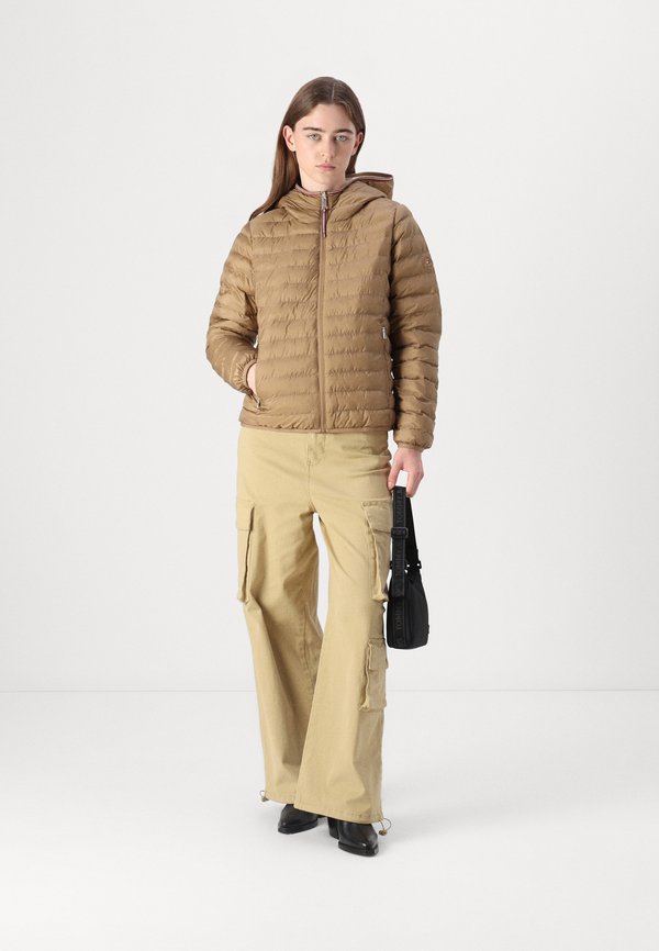 REVERSIBLE JACKET - Light jacket - safari4