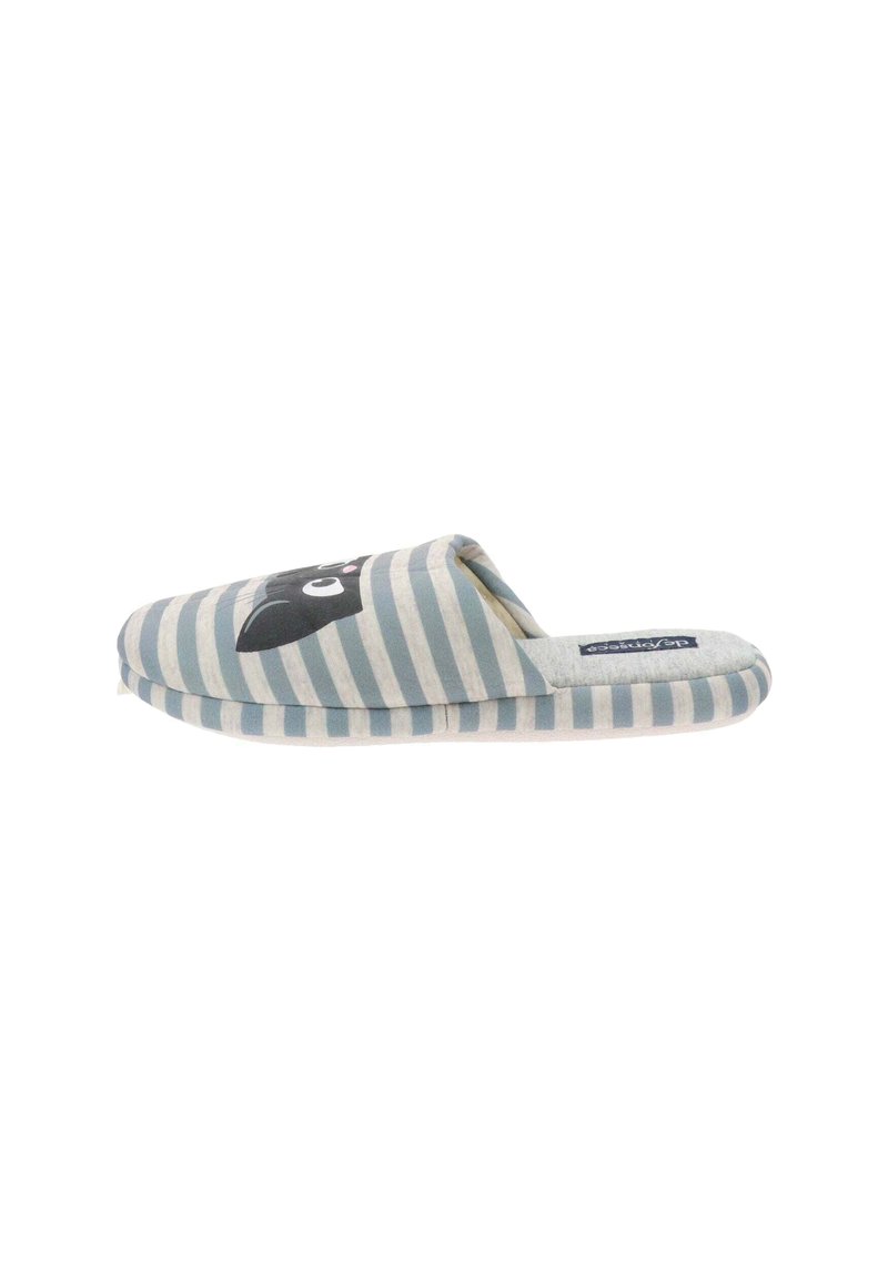 Zapatilla a rayas azul y blanca con un upper de tela suave, que presenta un diseño de cara de gato negro, suela acolchada y parte trasera abierta.