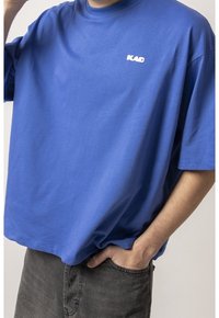 Kaotiko Camiseta estampada - blue