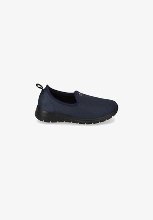 Scarpa da ginnastica slip-on blu navy con suola nera, tomaia in mesh traspirante e linguetta sul tallone per indossarla con facilità.