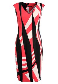 Vestido ceñido, sin mangas, en rojo, negro y blanco, con patrones geométricos y escote en V, fabricado con una tela suave y elástica.