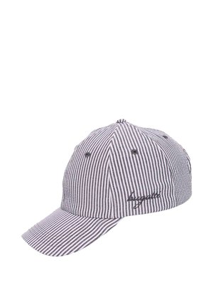 Baseballmütze mit schwarz-weiß vertikalen Streifen und gesticktem Text auf der Seitenfläche, mit Belüftungsösen oben.