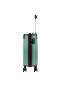 Maleta rígida en verde menta, con un zipper negro y detalles en rojo, un asa telescópica y cuatro ruedas para facilitar su movilidad.