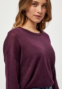 Minus MIELNE KNIT - Džemperis - purple agat lurex