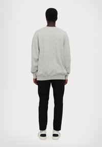 DOUBLE A BY W.W. NOEL BEAR UNISEX - Felpa - grey