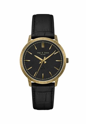 Reloj de hombre con correa de cuero negro, esfera negra texturizada, bisel tono dorado, marcadores de hora dorados y marca "rag & bone New York".