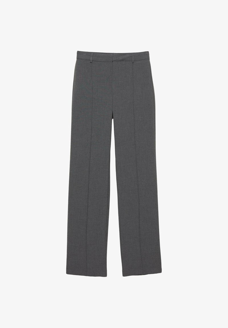 Grijze broek van een gestructureerde stof, met een recht model en voorplooien. Geen zichtbare taillebanddetails of hardware.