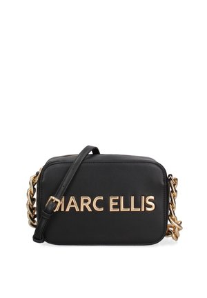 Borsa a tracolla nera in ecopelle con tracolla in catena dorata, caratterizzata dal logo "MARC ELLIS" in rilievo sulla parte anteriore, forma rettangolare e texture liscia.