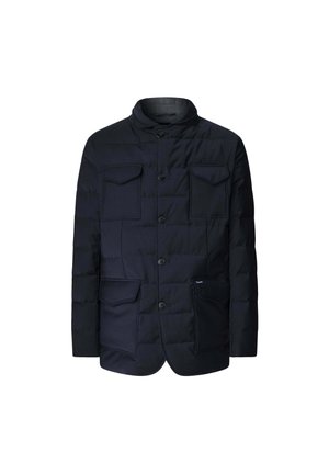 Marineblaue Steppjacke mit hohem Kragen, vorderer Knopfleiste, vier Außentaschen und gestepptem Muster. Robustes Material und praktisches Design.