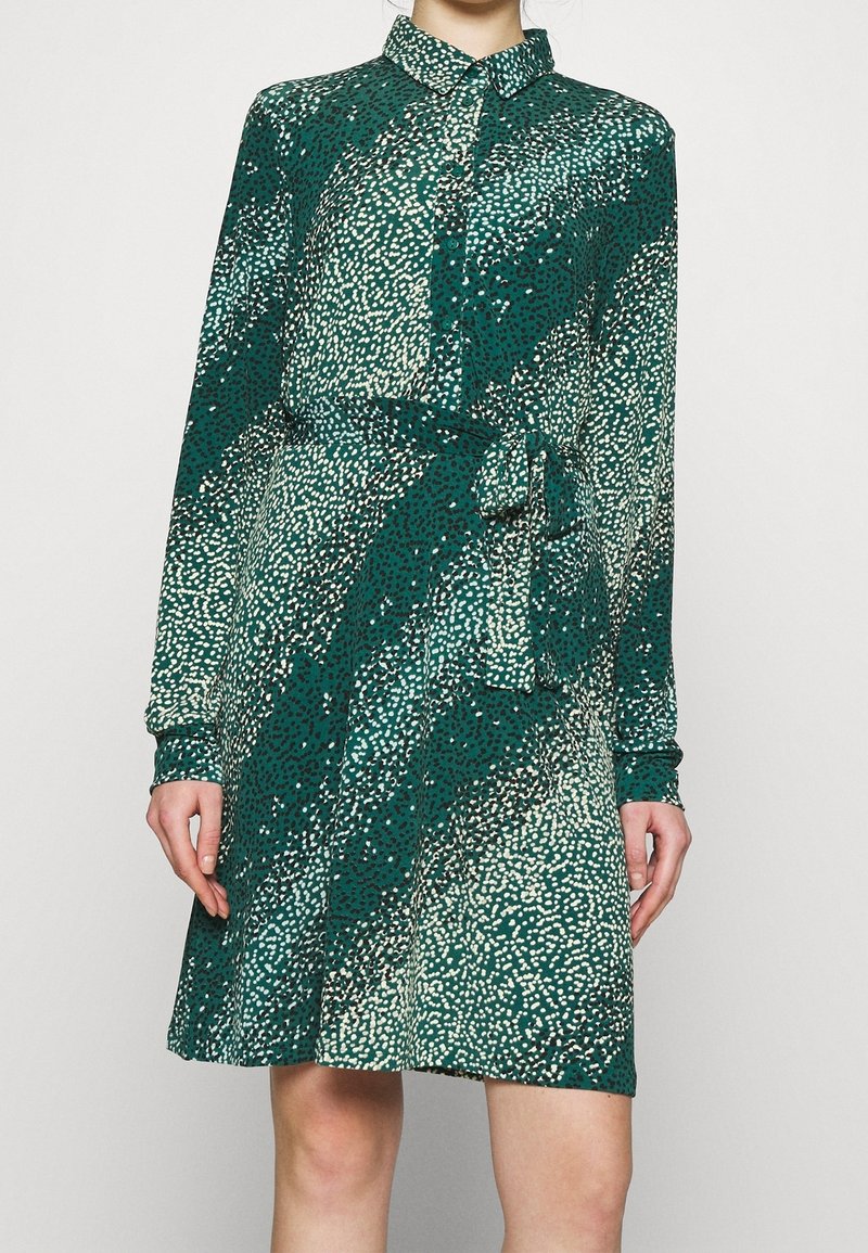 Vero Moda Skjortklänning - green