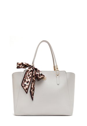 Borsa in pelle grigia con forma strutturata, due manici superiori e un foulard staccabile a stampa leopardo. Dettagli in metallo color oro.