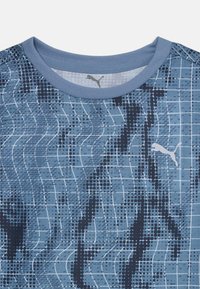 Puma UNISEX - Apdrukāts T-krekls - cool blue