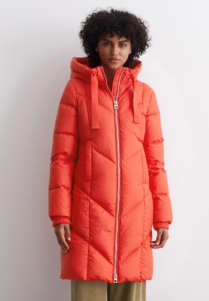 LONG NEW QUILTINGS WITH HOOD - Sulemantel - poppy red
