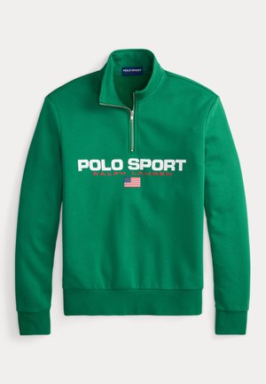 Žalias veltinio megztinis su pusiau užtrauktuku ant apykaklės, kuriame yra didelis baltas „POLO SPORT“ logotipas, raudonas „RALPH LAUREN“ užrašas ir mažas JAV vėliavos simbolis.