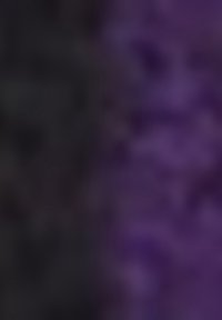 Fond dégradé violet et noir avec une apparence douce et texturée, présentant un mélange de couleurs sans motifs ou formes distinctes.