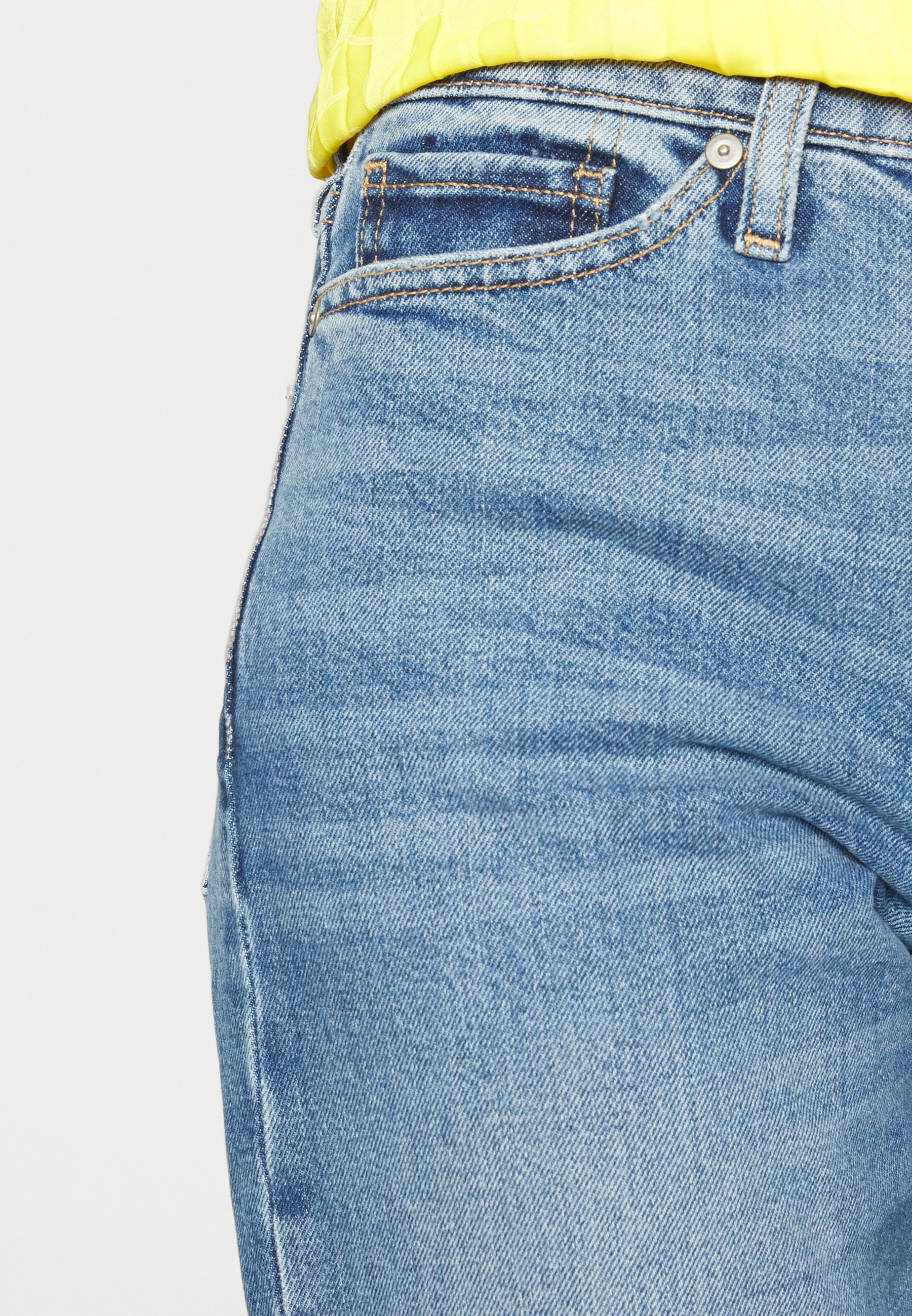 Banana Republic ZION DESTRUCTED 