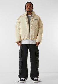 MJ Gonzales PUFFER- METAMORPHOSE - Vinterjakker - castle wall