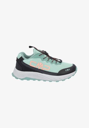 Chaussure de sport vert clair et noir avec semelle blanche, logo rose "CMP" et lacets élastiques noirs réglables, conçue pour les activités en plein air.