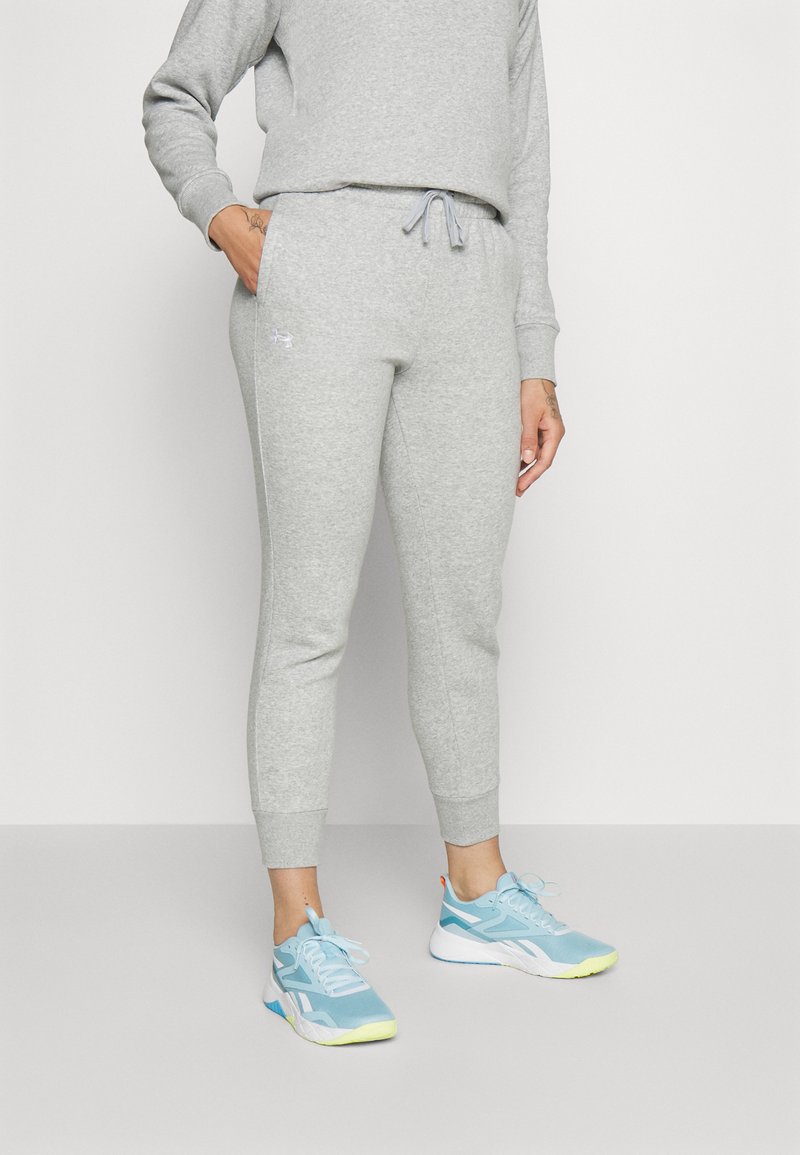 Under Armour RIVAL FLEECE - Pantaloni sportivi - mod gray light heather/white