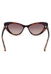 Lunettes De Soleil Guess GU7470-S Aviateur - Monture Or Rose, Verres Marron UV400 - Homme