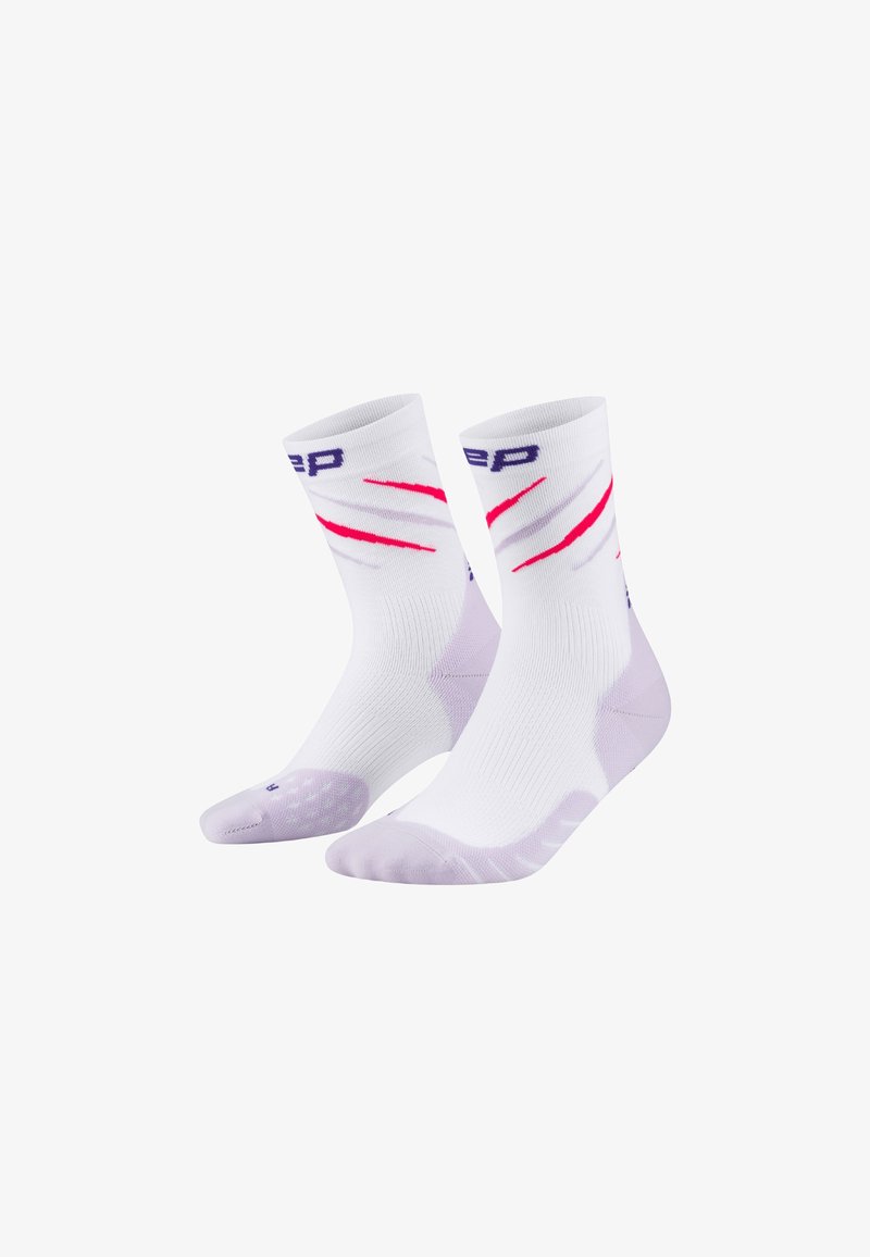 Weiße Sportsocken mit lila Logo und pinken diagonalen Streifen. Verfügt über eine strukturierte Griffigkeit an der Sohle und ein passgenaues Knöeldesign.