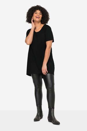 Angel of Style, LONGSHIRT, RUNDHALS, HALBARM, GERUNDETER SAUM - T-shirts basic - black