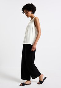 Street One MIT AJOURDETAILS - Bluse - weiß