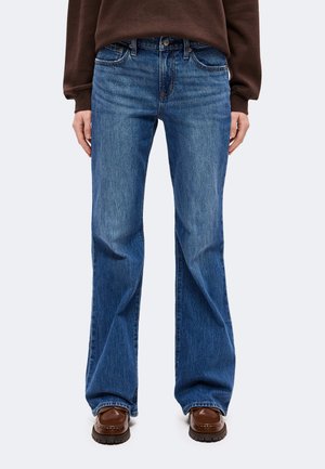GAP, RELAXED - Дънки с широк крачол - medium wash