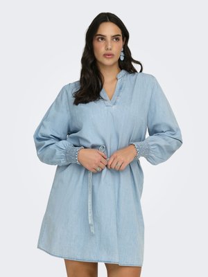 ONLY Carmakoma - Sukienka jeansowa