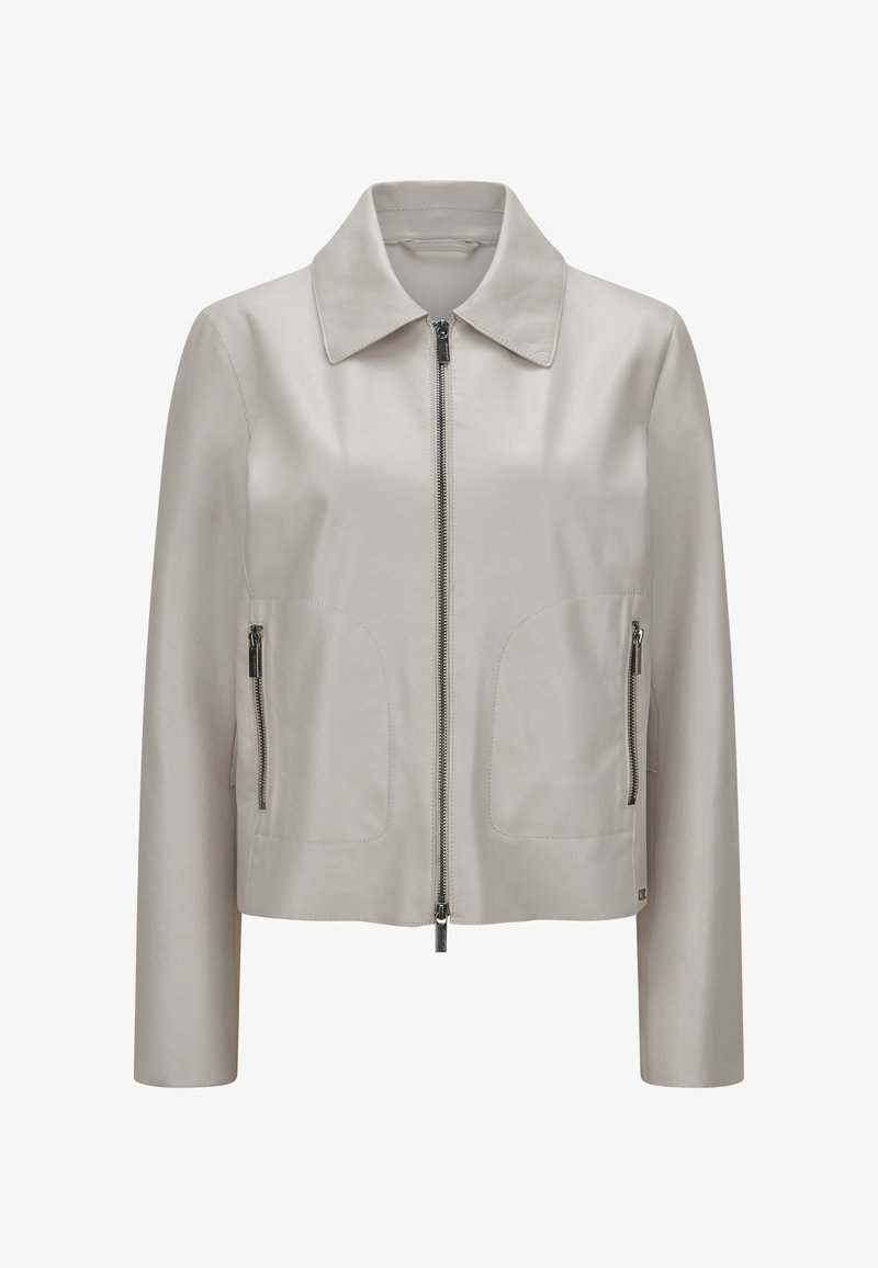 Hellgraue Lederjacke mit Kragen, vorderem Reißverschluss und zwei seitlichen Reißverschlusstaschen. Sie verfügt über eine glatte Textur und eine taillierte Passform.
