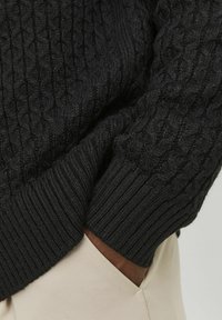 Jack & Jones Stickad tröja - black