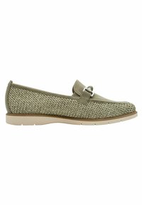 Mocassins vert clair avec tige en textile tissé, accents en daim doux et boucle métallique décorative sur une semelle extérieure en caoutchouc clair.