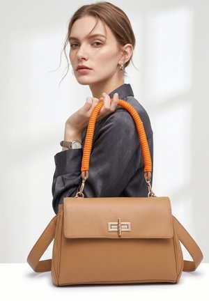 Kassandra, KASSANDRA HANDBAG - Handtasche - brown
