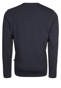 Marineblauwe blouse met lange mouwen, gezien van achteren, met een eenvoudige ronde halslijn en zonder zichtbare patronen of logo's.