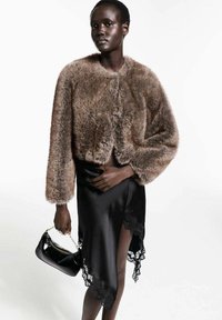 Mango Suknja A kroja - black