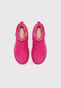 UGG CLASSIC ULTRA MINI - Klasiski puszābaki - dark peony