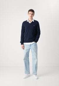 GANT V NECK - Strikkegenser - evening blue