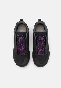 Giro TRACKER FASTLACE  - Riteņbraukšanas apavi - black/throwback purple