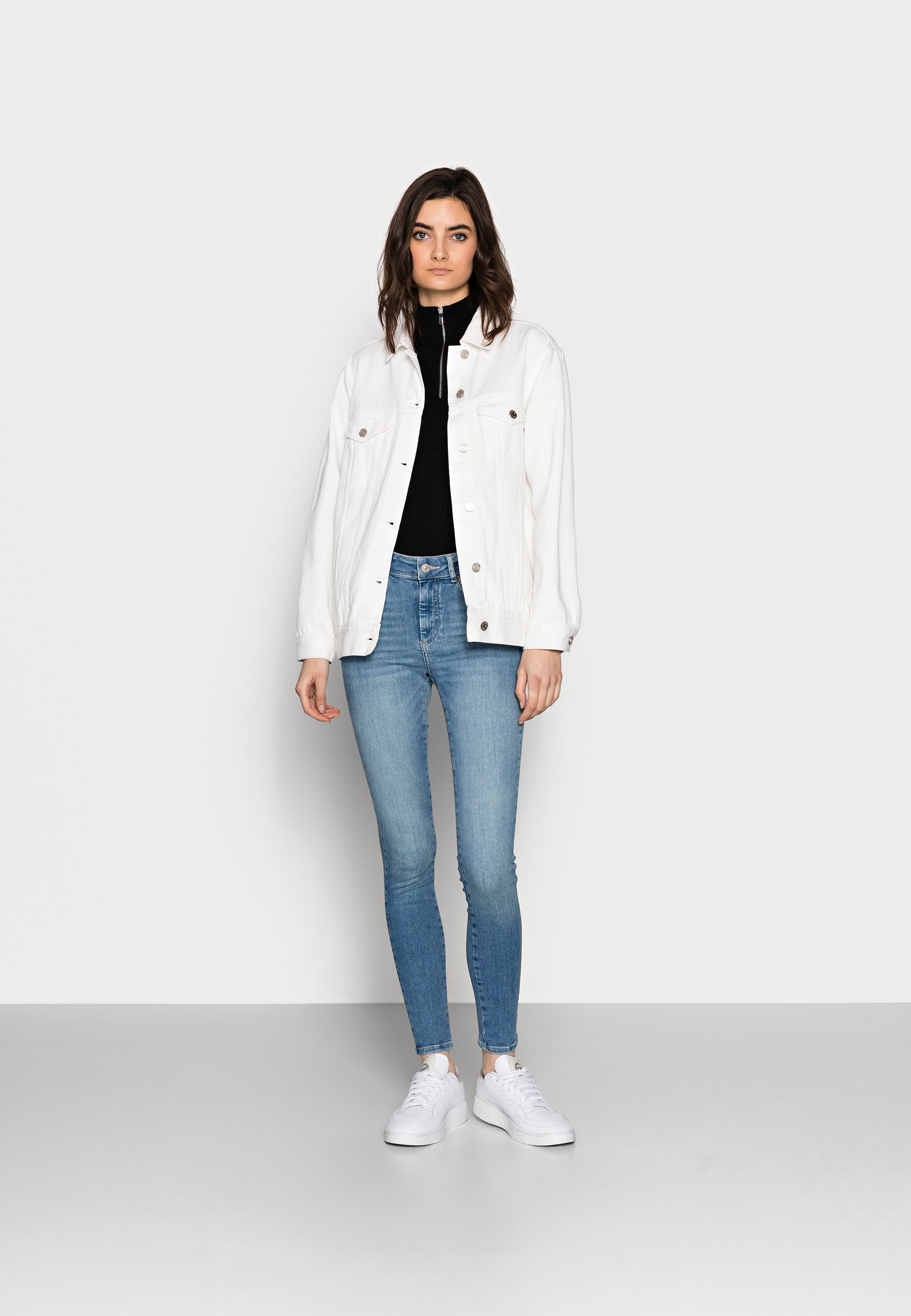 PIECES Tall PCDELLY - Jeans Skinny Fit - light blue denim/light-blue denim  - Zalando.co.uk