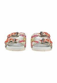 Due sandali con cinturini in tessuto multicolore caratterizzati da motivi arancioni, rosa e bianchi, doppi fibbie in metallo e suola bianca.