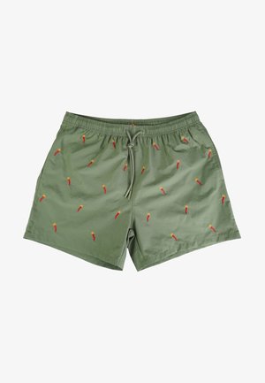 Pantaloncini da bagno verdi con vita elastica e cordoncino; presentano ricami di peperoncini rossi e gialli su tutta la superficie.