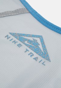 Nike Performance TRAIL VEST PRINTED UNISEX - Mochila de hidratação - wolf grey/canyon purple/mint foam/dutch blue