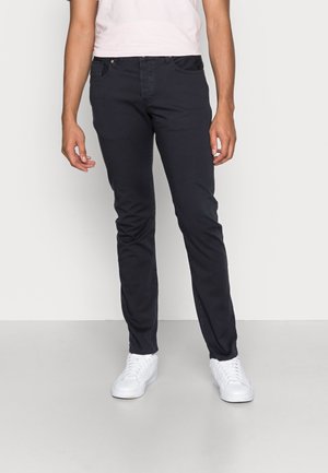 Jeansy Slim Fit