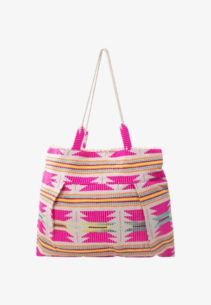 Kleurvolle draagtas van textiel, met roze en oranje geometrische patronen, dubbele stoffen handvaten en een zachte textuur met een decoratieve bovenrand.