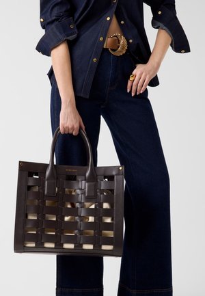 MARCIANO BY GUESS, MARCIANO GEFLOCHTENER SHOPPER - Velká kabelka - braun