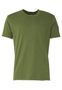 Grön kortärmad T-shirt med rund halsringning och en liten bröstficka på vänster sida samt minimala sömdetaljer.